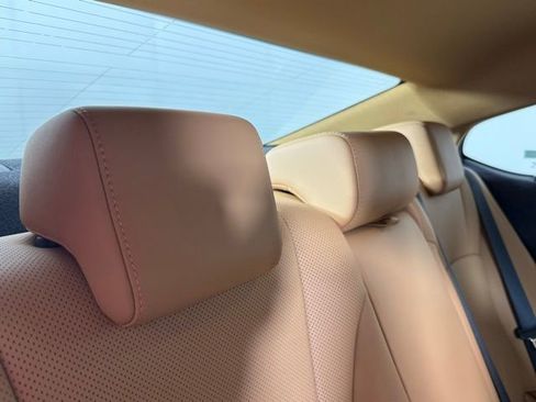 Certified 2025 Lexus ES 300h w/ Premium Package image 29