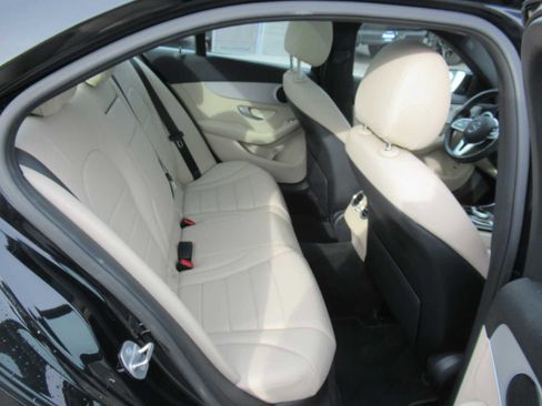 Used 2019 Mercedes-Benz C 300 4MATIC Sedan image 19