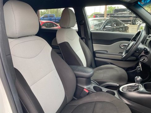 Used 2016 Kia Soul w/ Convenience Package FWD image 33
