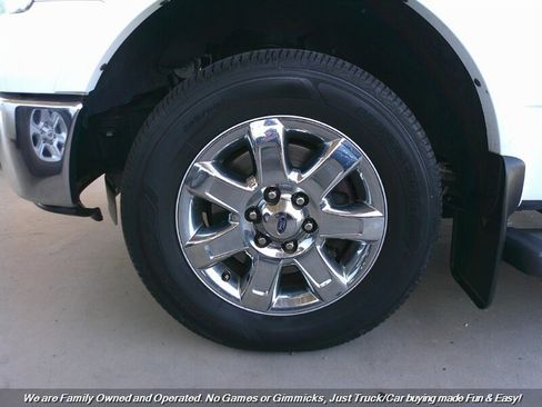 Used 2014 Ford F150 Lariat w/ Lariat Chrome Package image 48