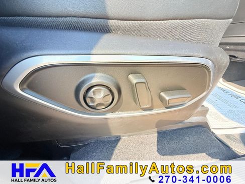 Used 2024 Jeep Wagoneer L Series II w/ Flexible Seating Group AWD/4WD image 29