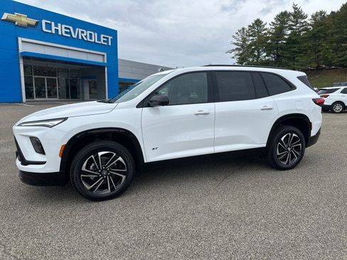 New 2026 Buick Enclave Sport Touring image 2