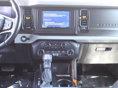 Used 2022 Ford Bronco Badlands AWD/4WD image 16