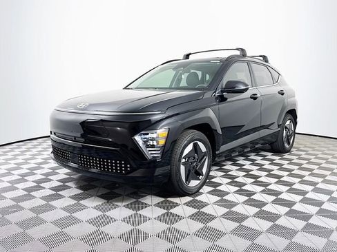 Certified 2025 Hyundai Kona Limited FWD image 2