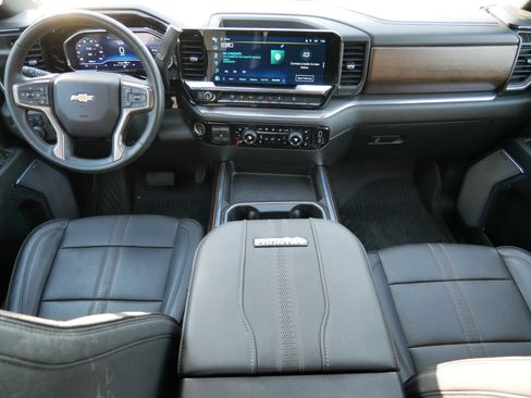 Used 2024 Chevrolet Silverado 3500 High Country AWD/4WD image 12