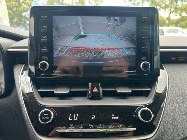 Used 2022 Toyota Corolla LE FWD image 18