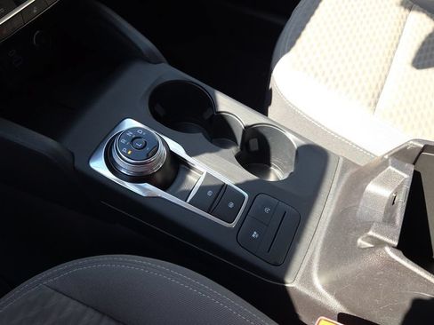 Used 2021 Ford Escape SE w/ Cold Weather Package FWD image 18