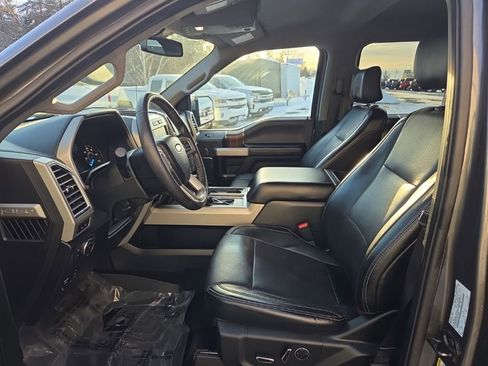 Used 2016 Ford F150 Lariat image 12