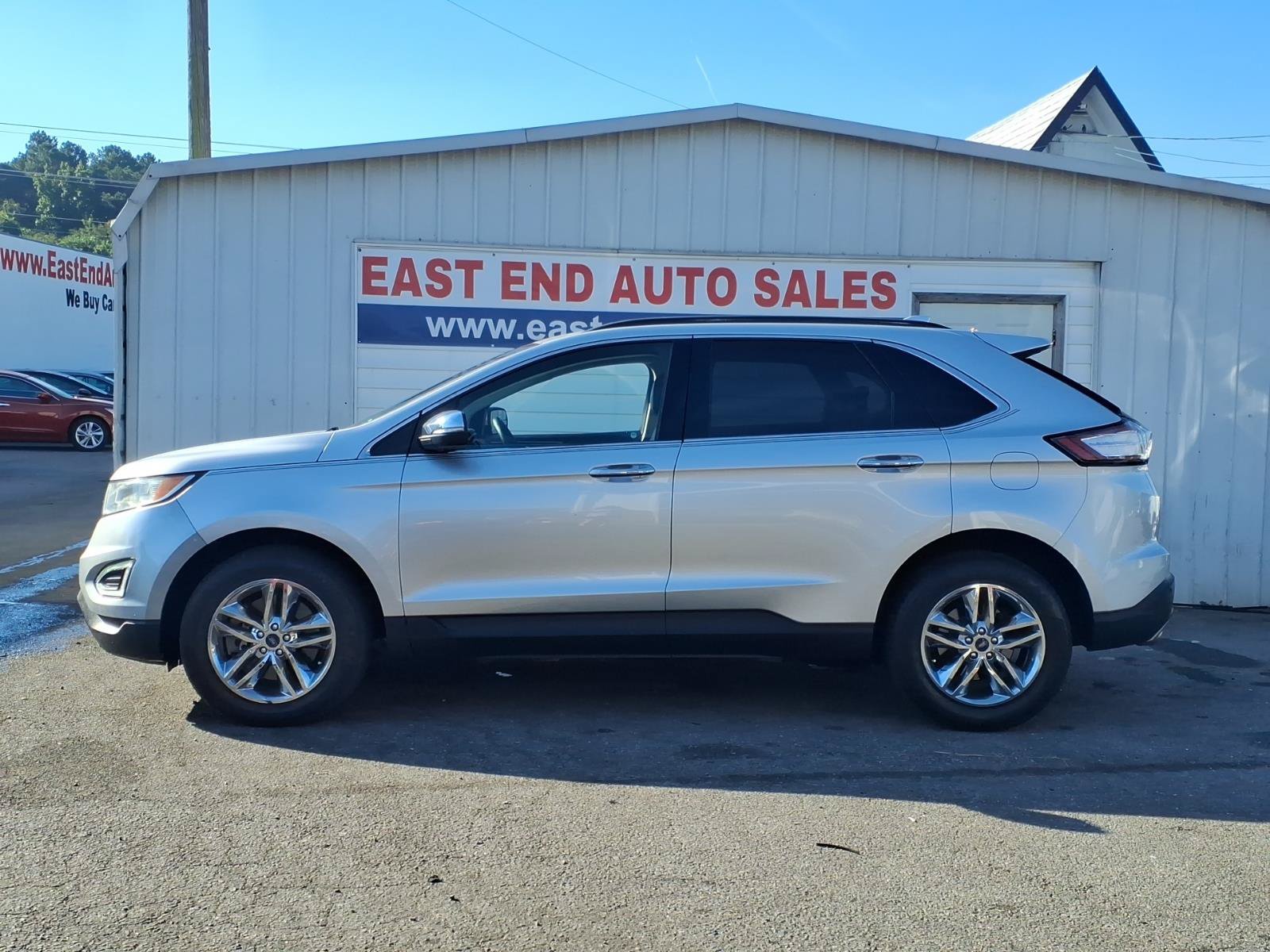 Used 2018 Ford Edge SEL w/ Equipment Group 201A AWD/4WD image 2