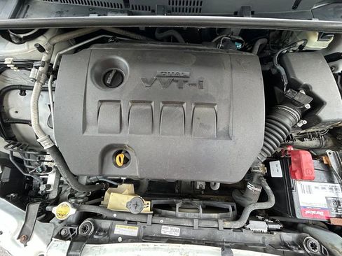 Used 2016 Toyota Corolla LE FWD image 9