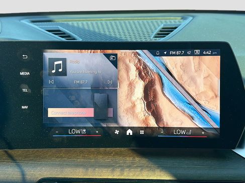 Used 2025 BMW X1 xDrive28i w/ Technology Package image 32