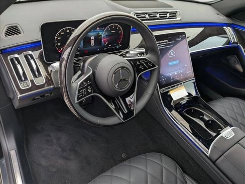 New 2026 Mercedes-Benz S 580 4MATIC Sedan image 3