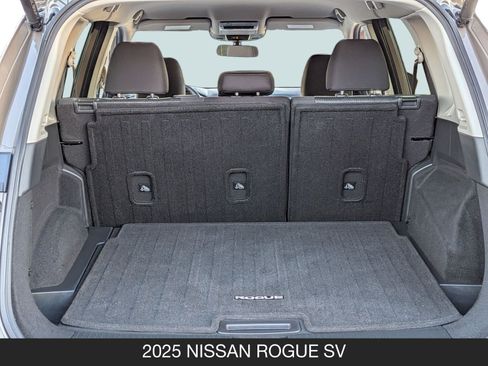 Certified 2025 Nissan Rogue SV image 21