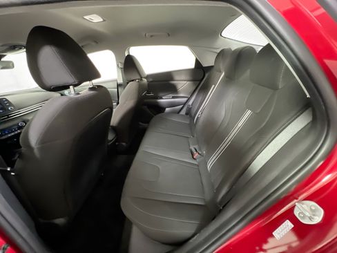 Used 2023 Hyundai Elantra SEL w/ Cargo Package FWD image 22