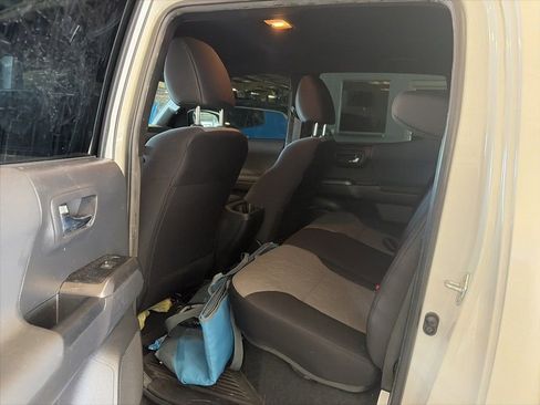 Used 2023 Toyota Tacoma TRD Sport image 10