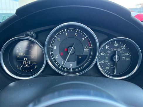 Used 2019 MAZDA MX-5 Miata Sport RWD image 23