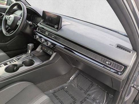 Used 2023 Honda Civic Sport image 21