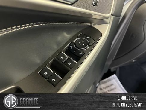 Used 2024 Ford Explorer XLT AWD/4WD image 20