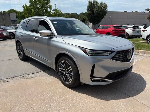 Used 2026 Acura MDX SH-AWD w/ Advance Package image 3