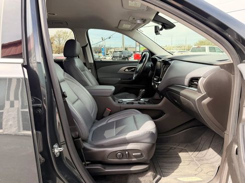 Used 2019 Chevrolet Traverse LT w/ LT Premium Package image 34