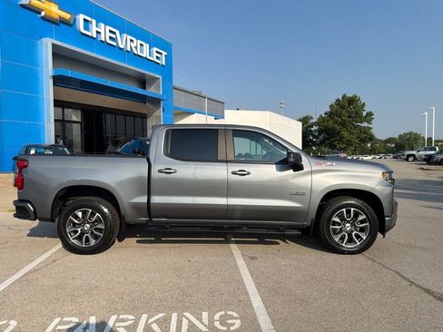 Used 2021 Chevrolet Silverado 1500 RST AWD/4WD image 2