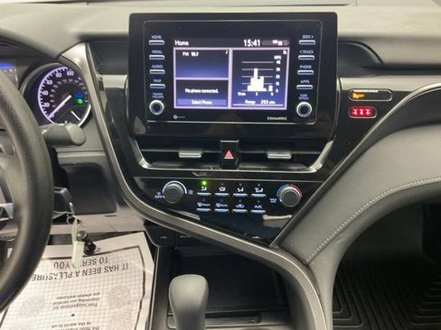 Used 2021 Toyota Camry LE FWD image 17