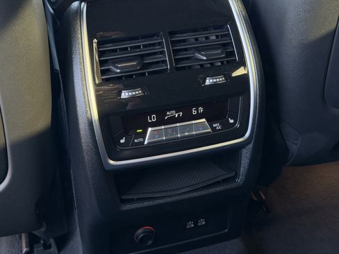 Used 2023 BMW XM AWD/4WD image 47