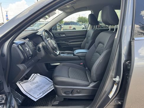 Used 2022 Nissan Pathfinder SV FWD image 21