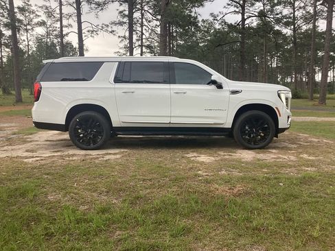 New 2026 GMC Yukon XL Denali w/ Advanced Technology Package RWD image 5