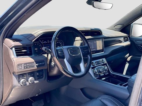 Used 2021 GMC Yukon Denali w/ Denali Ultimate Package AWD/4WD image 9