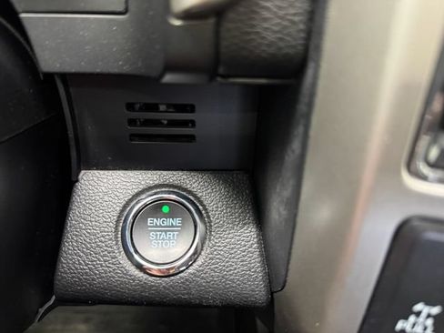 Used 2019 Ford F150 Lariat w/ Equipment Group 502A Luxury AWD/4WD image 27