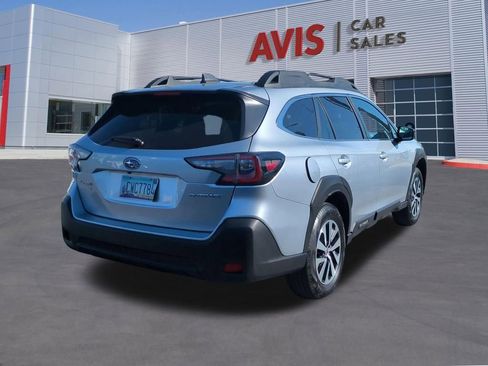 Used 2025 Subaru Outback Premium AWD/4WD image 6
