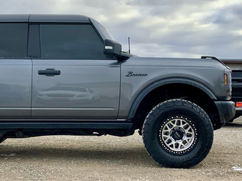 Used 2022 Ford Bronco Badlands image 10