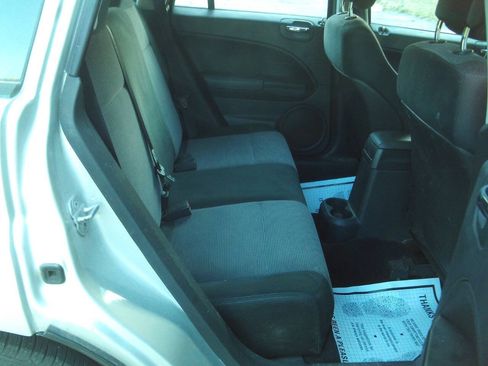 Used 2010 Dodge Caliber SXT FWD image 16