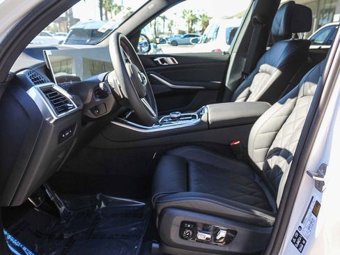 New 2026 BMW X5 M60i image 17