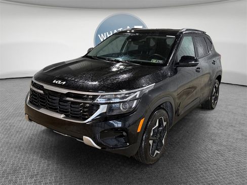 Certified 2025 Kia Seltos S image 8