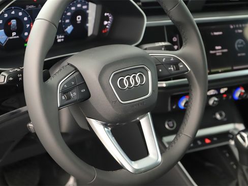 New 2025 Audi Q3 2.0T Premium image 16