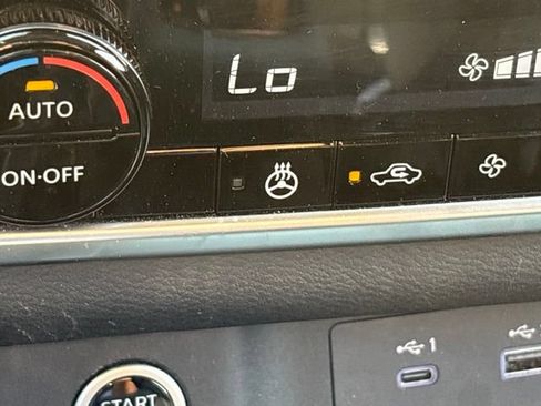 Certified 2023 Nissan Rogue SV w/ SV Premium B Package AWD/4WD image 18