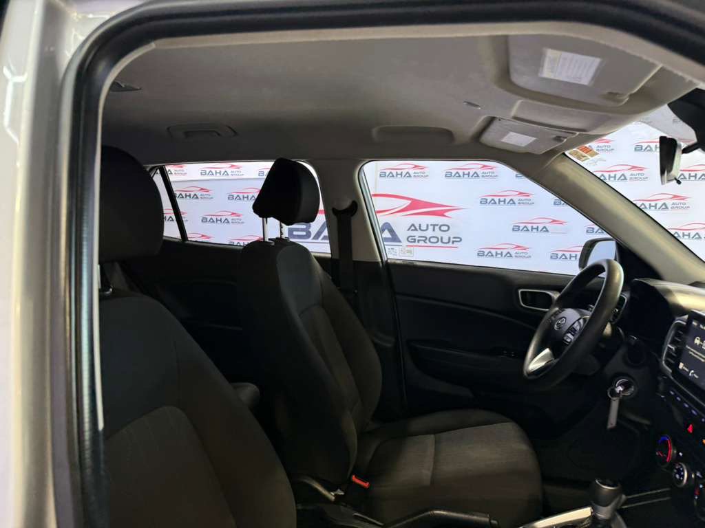 Used 2021 Hyundai Venue SE FWD image 46