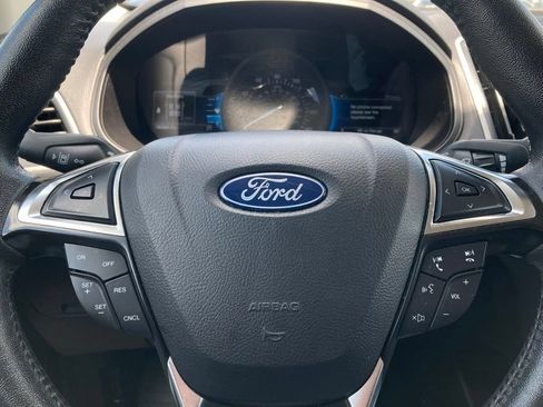 Used 2024 Ford Edge SEL AWD/4WD image 19