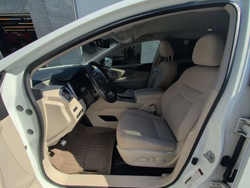 Used 2019 Nissan Murano SV AWD/4WD image 10