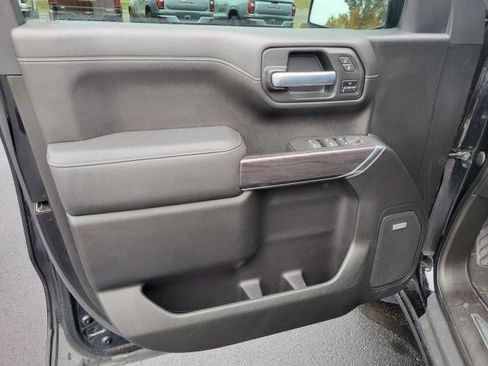 Used 2021 Chevrolet Silverado 1500 LTZ w/ LTZ Convenience Package II image 18
