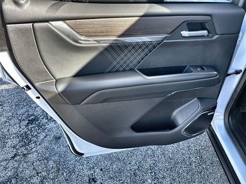 New 2026 GMC Acadia Denali w/ Super Cruise Package image 15