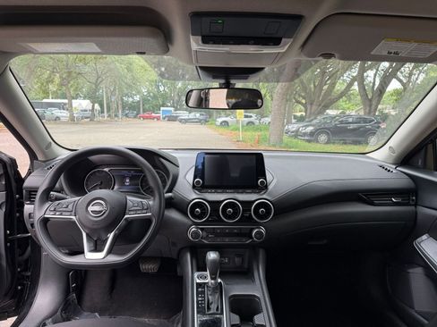Used 2025 Nissan Sentra SV FWD image 30