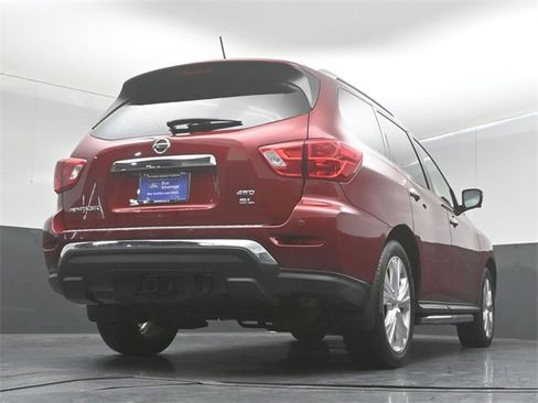 Used 2018 Nissan Pathfinder SL w/ SL Premium Package image 40