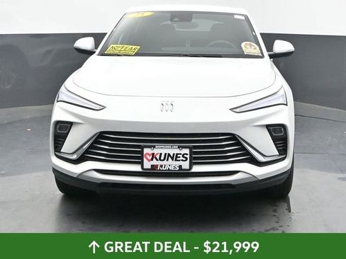 Used 2025 Buick Envista Preferred image 4