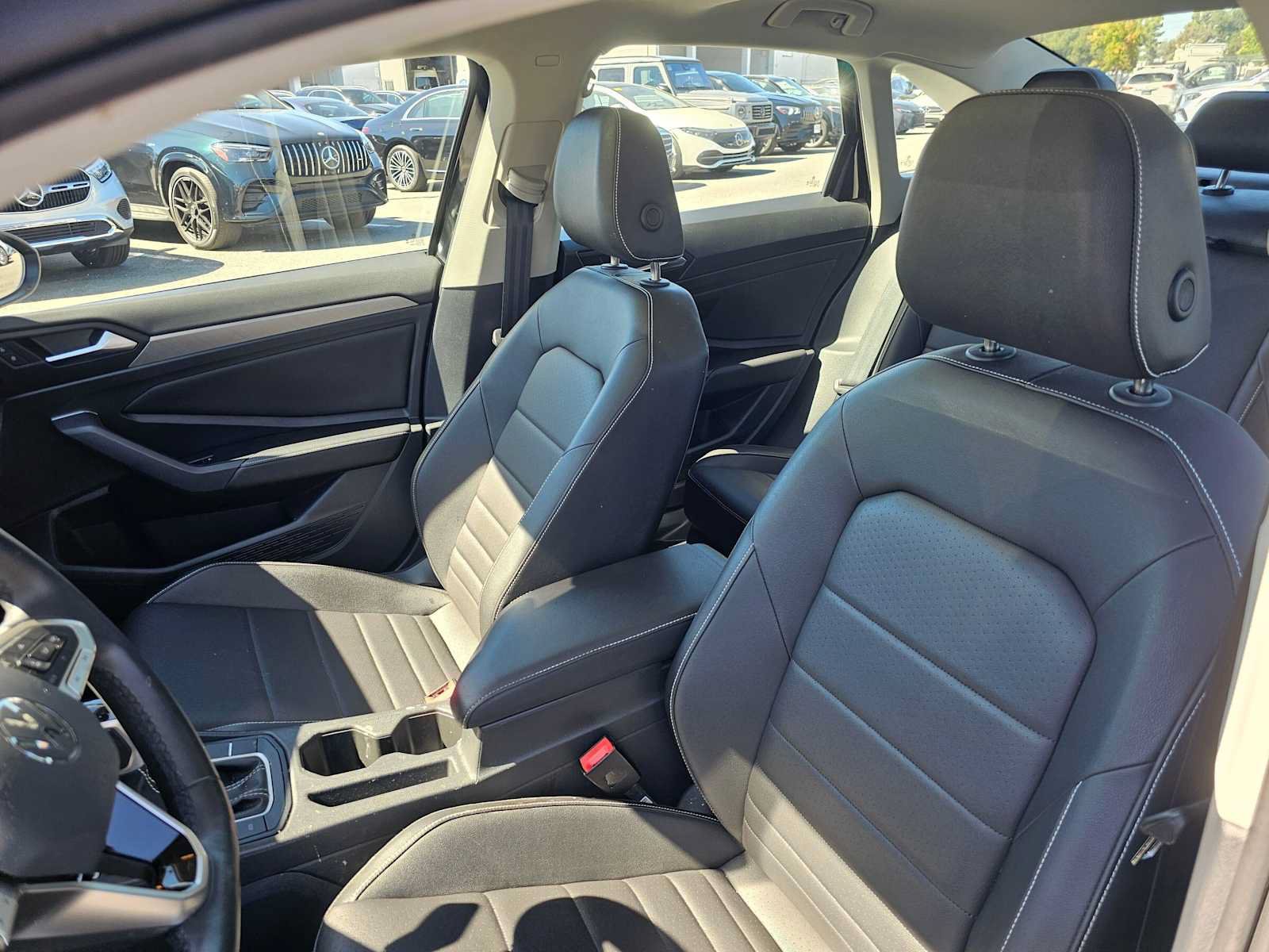 Used 2023 Volkswagen Jetta SE FWD image 21