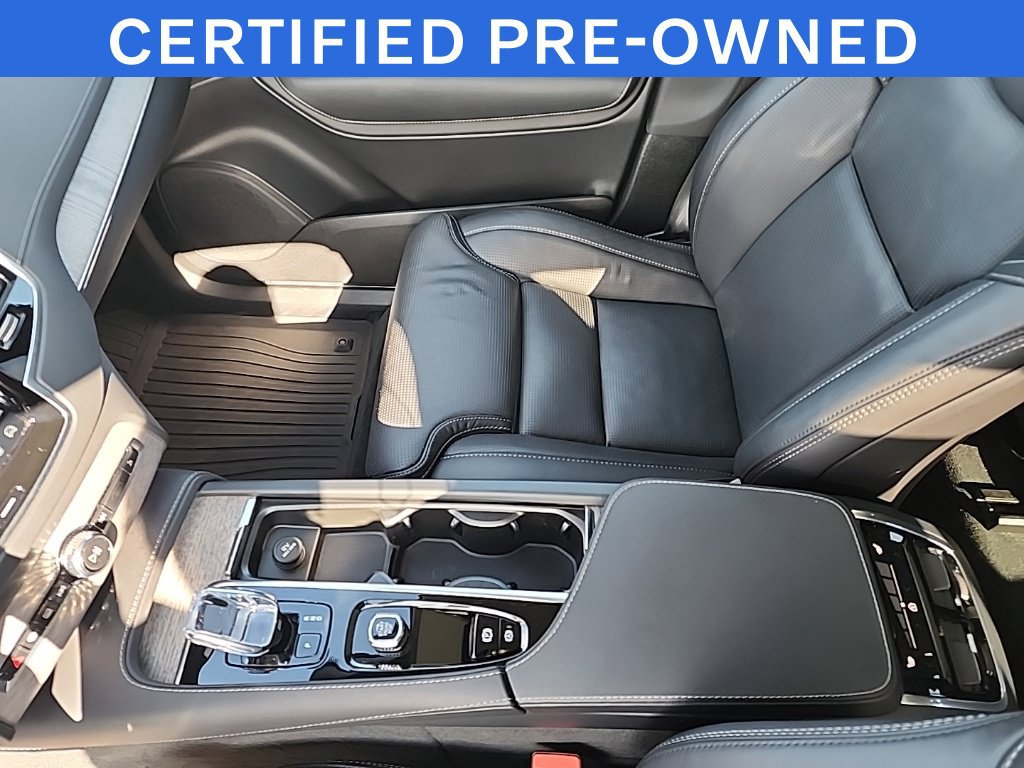 Certified 2024 Volvo XC90 T8 Ultimate w/ Protection Package Premier AWD/4WD image 12