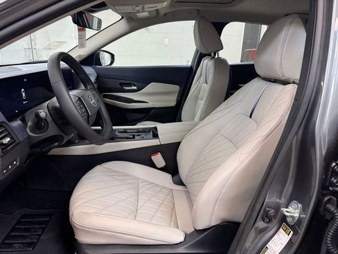 New 2026 Nissan Sentra SL w/ Floor Mat Package FWD image 11