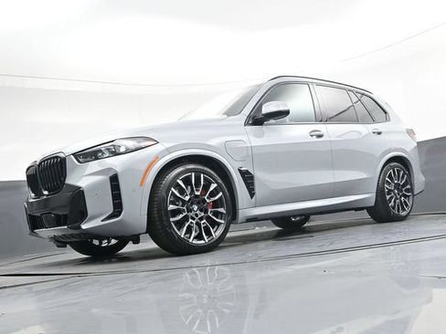Used 2026 BMW X5 xDrive50e w/ Executive Package AWD/4WD image 38